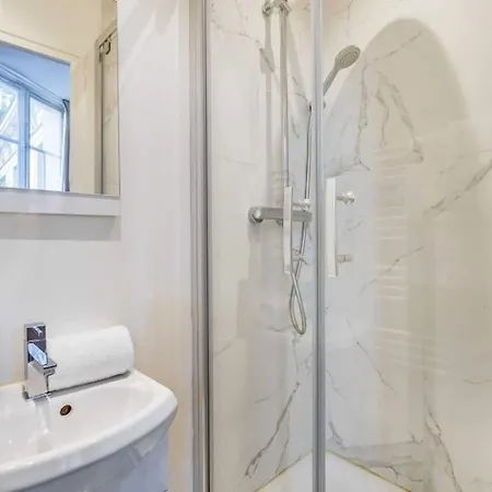 Bed & Breakfast Louvre Rivage Apartments
