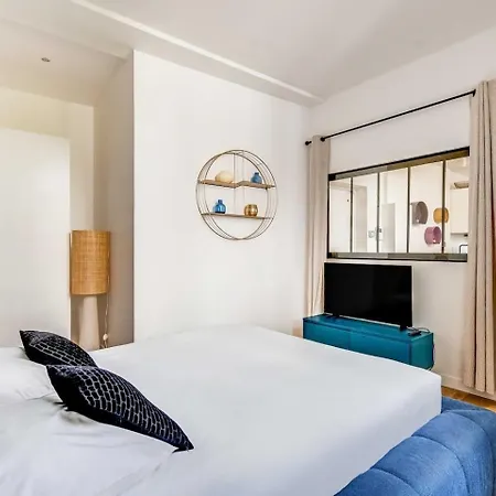 Louvre Rivage Apartments Bed & Breakfast 3*
