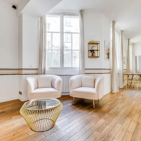 Louvre Rivage Apartments Bed & Breakfast