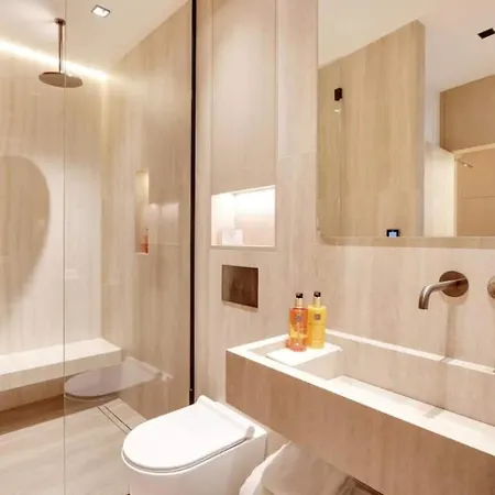 Bed & Breakfast Louvre Rivage Apartments