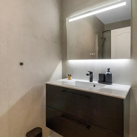 Louvre Rivage Apartments Bed & Breakfast 3*