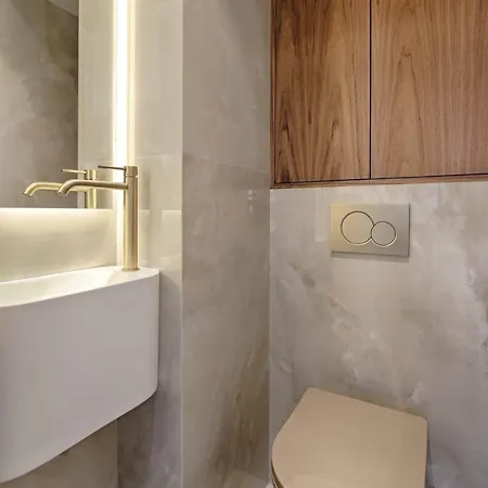 Bed & Breakfast Louvre Rivage Apartments 3*