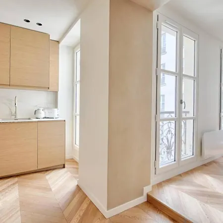 Bed & Breakfast Louvre Rivage Apartments