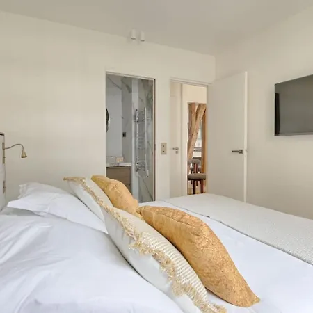 Louvre Rivage Apartments Paris